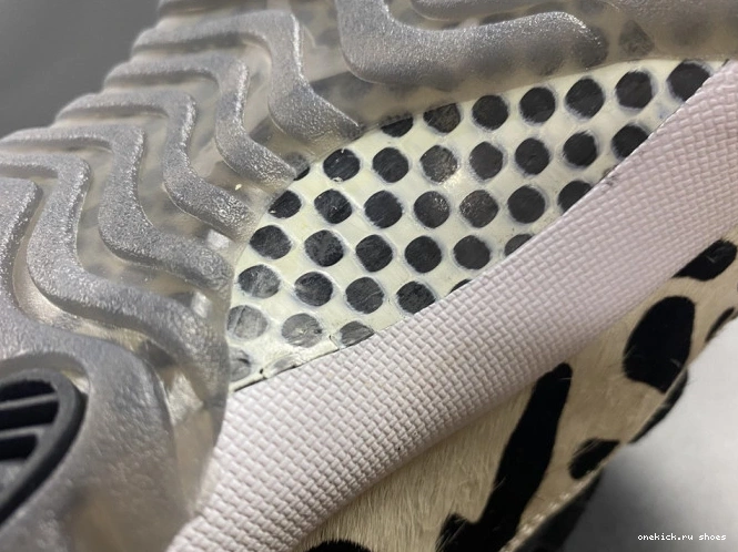 Rep 11 AR0715-010 ANIMAL AIR INSTINCT JORDAN 0629